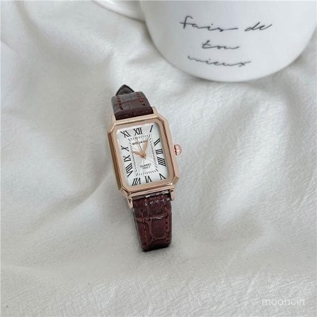偉偉有道 高級感小衆手錶女款學生港風氣質休閒女士皮帶設計輕奢複古羅馬錶