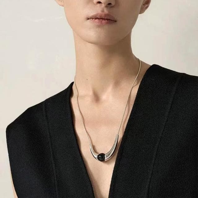 【LEEHER】黑瑪瑙/鎖骨鏈/純銀項鍊/高級感/長項鍊/穿搭配件/Y2K/歐美風/小眾設計/飾品/項鍊/黑瑪瑙項鍊/毛衣鏈/百搭