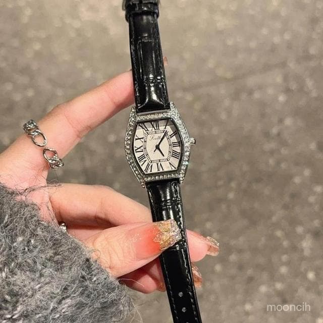 偉偉錶錶 新款手錶女輕奢ins高級感滿天星法式小衆手錶防水小錶盤石英腕錶