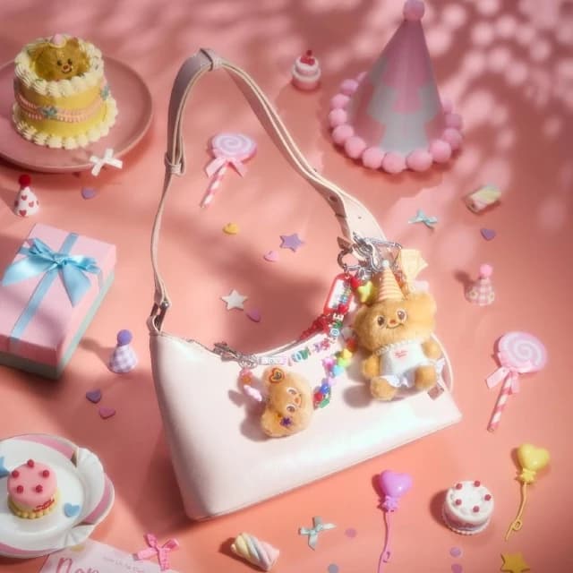 泰國正版 ButterBear 奶油生日限定吊飾/鑰匙圈 奶油小熊 奶油熊 黃油小熊 吊飾 鑰匙圈 生日禮物