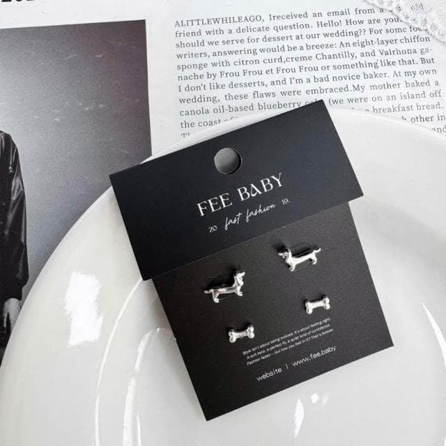 【FEE BABY】【Fee現貨2色新品】精緻俏皮925純銀臘腸狗骨頭耳釘🔥耳針 耳環 配飾 珍珠光 耳飾 復古 輕奢氣質 女生飾品 韓系