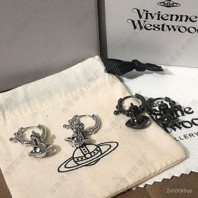 Vivienne Westwood甜酷立體小土星中性男女款耳環