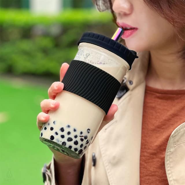 防滑隔熱飲料杯 700ml-黑色含吸管 (環保杯/珍奶杯/玻璃杯/隨行杯/手搖杯/梅森罐/梅森杯)