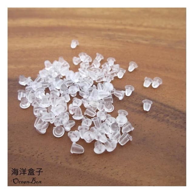 【海洋盒子】針式耳環使用。矽膠後扣一包約40-60對.每帳號限購兩組