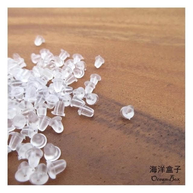 【海洋盒子】針式耳環使用。矽膠後扣一包約40-60對.每帳號限購兩組