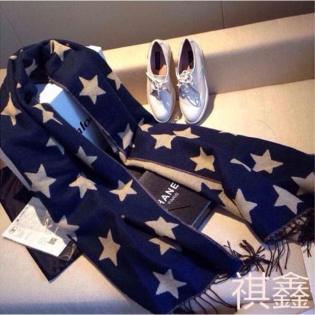 優藝生活百貨 「台灣現貨」韓版五角星星圍巾披肩 加厚圍巾 披肩 保暖圍巾