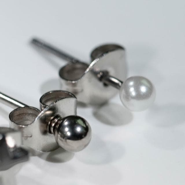 【Queenshop】QUEENSHOP_ S 女裝 正韓 個性十字架珠珠耳環組 現+預 07030963