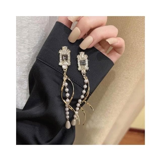 {遇見臻品}BG349韓國東大門耳環925銀針耳環歐美誇張復古珍珠女流蘇長版水鑽耳環珍珠長款水晶耳環復古不對稱格子耳飾
