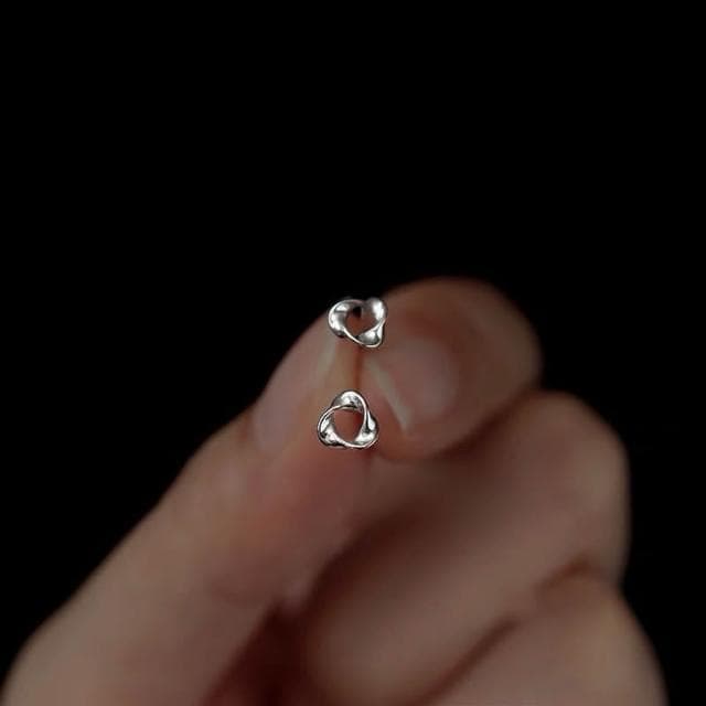 Sweet Air L30 日韓流行耳飾 S925銀針 簡約迷你曲線三角造型 螺絲擰轉珠式 耳針 耳環
