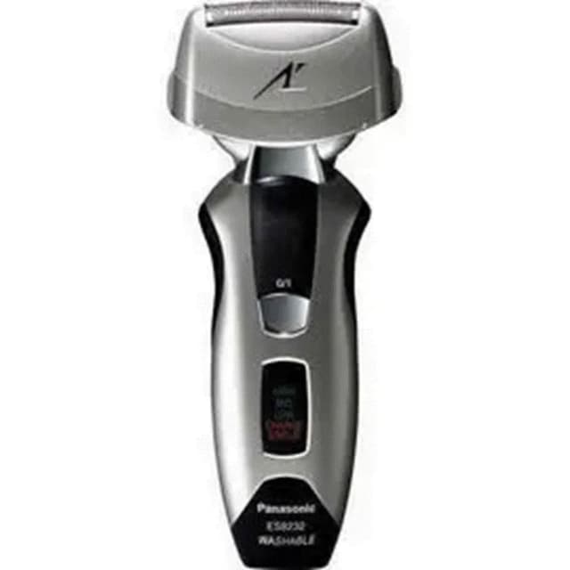 【IZUMI】極銳系列4D三刀頭電鬍刀 FR-730 三多福利品