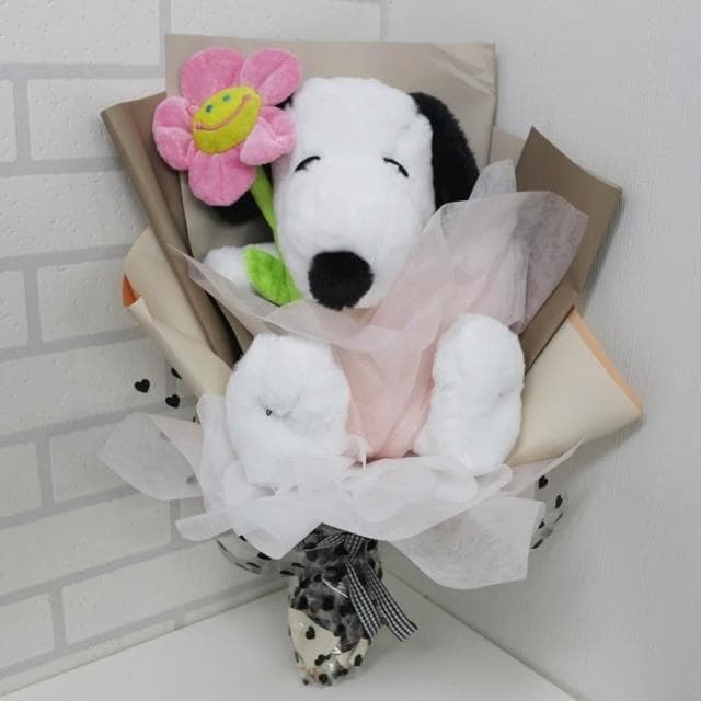 史努比花束 正版史努比 娃娃花束 求婚花束 畢業花束 情人節花束 母親節花束 生日禮物 教室節 聖誕節禮物