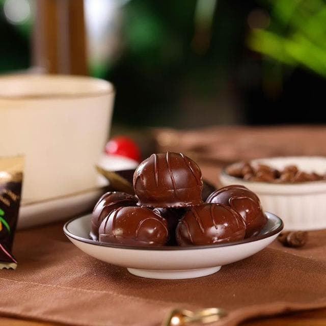 HanNaMiChan俄羅斯原裝正品巧克 芭味富 杏仁堅果巧克力 夾心糖果 休閒零食 節日糖果 伴手禮 松露夾心力巧克力