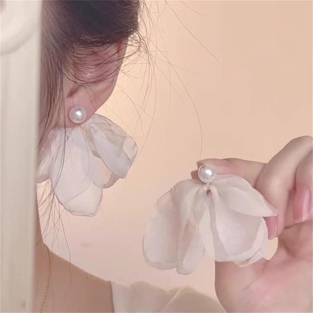 耳環仙氣粉色白色花朵耳環女高級感誇張度假耳配飾輕盈精緻輕奢韓國不過敏看不膩超閃耳環耳飾飾品配禮服百搭禮物仙氣羅馬假日精致