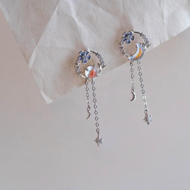 【Porabella】925純銀 月光石耳釘｜花朵 月亮 流蘇設計 穿洞式耳飾｜ 穩定情緒 戀人之石不對襯耳環｜精美包裝