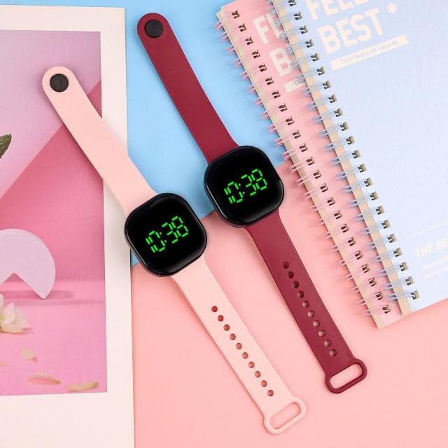兒童手錶小學生靜音考試電子錶男女孩簡約戶外防水運動手錶國高中小巧多功能手錶青少年男生防摔機械錶兒童生日禮物小朋友高顏值錶