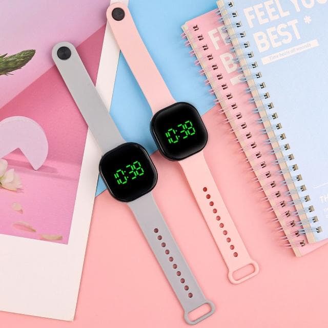 兒童手錶小學生靜音考試電子錶男女孩簡約戶外防水運動手錶國高中小巧多功能手錶青少年男生防摔機械錶兒童生日禮物小朋友高顏值錶