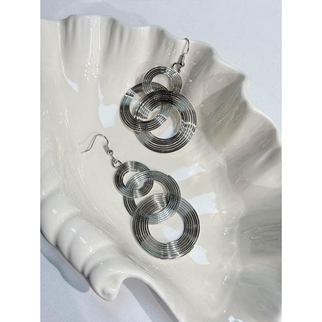 耳環巨好看氣質高級感耳環女新款高級感耳墜氣質大氣時尚耳飾不過敏看不膩超閃耳環耳飾飾品不褪色百搭禮物輕盈精緻輕奢高級韓國