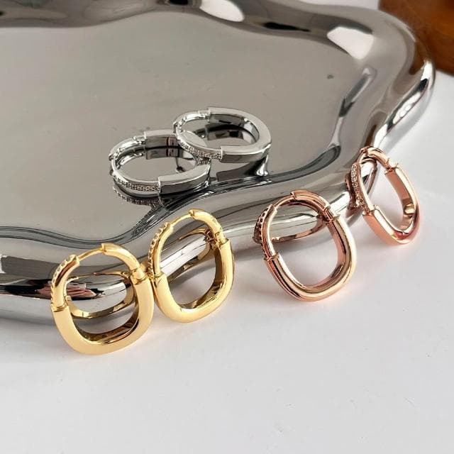 【LEESA】簡約設計\金屬耳圈\鎖頭造型\氣質耳飾\金屬圓環\女生配件\百搭耳飾\質感飾品\百搭不挑人