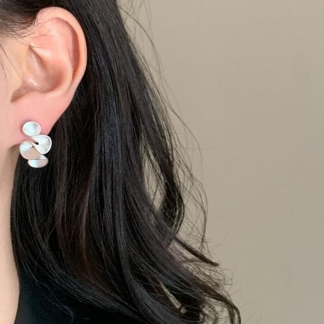 買一送一耳環簡約幾何奶油花褶皺邊蚊香盤耳釘新款誇張小眾耳飾女潮流耳環耳釘耳飾女生耳環法式耳環流行百搭耳釘生日禮物貼耳耳環