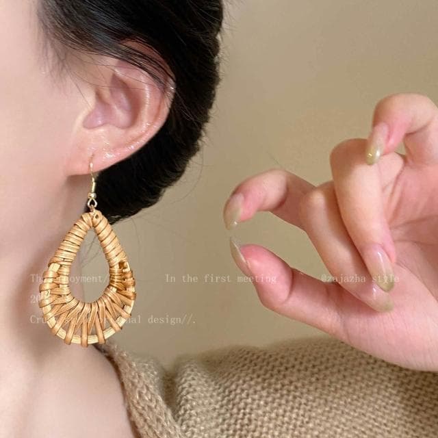 耳環木質藤草編耳圈女新款波西米亞度假風耳環誇張顯臉小耳釘耳飾耳環耳釘耳飾女生耳環法式耳環流行百搭耳釘生日禮物貼耳耳環