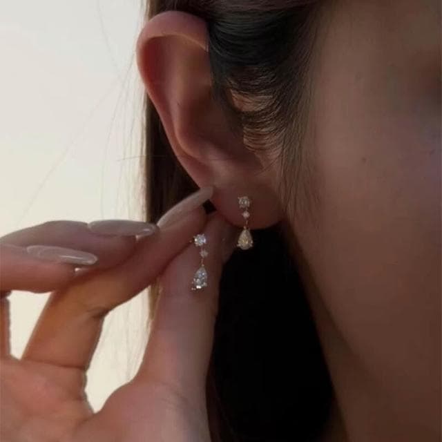 耳環千金感法式爆閃锆石水滴吊墜耳釘輕奢感簡約氣質耳飾女精致耳環耳釘耳飾女生耳環法式耳環流行百搭耳釘生日禮物貼耳耳環