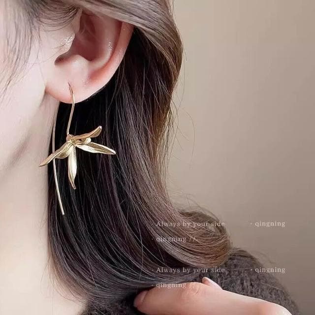 買一送一耳環鸢尾花耳環新款高級感輕奢耳鉤古風小眾獨特氣質耳飾 耳環耳釘耳飾女生耳環法式耳環流行百搭耳釘生日禮物貼耳耳環