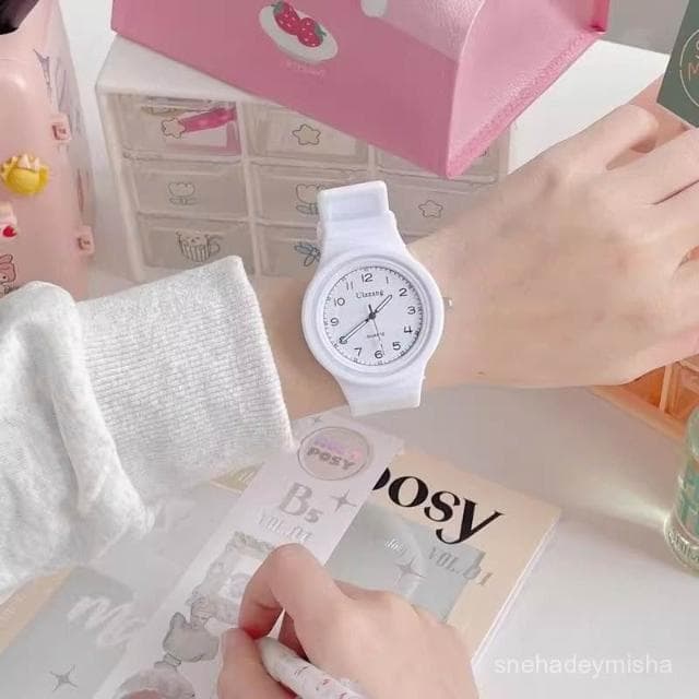 小李甄選  ins高顔值奶茶色手錶女初高中學生韓版簡約指針式小衆考試用石英