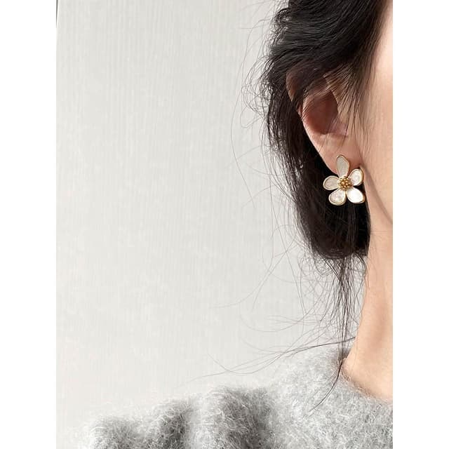 🎗飾間首飾鋪 超仙溫柔白色春夏耳環耳環高級感滴飾耳環耳飾