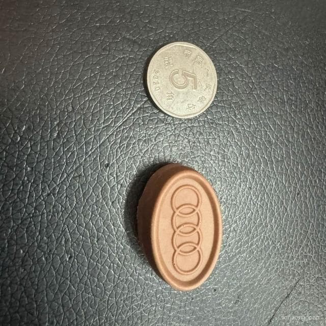 心心相印 【1.4萬人好評】飛的巧克力黑巧克力代可可脂白巧克力牛奶味40g兒童零食懷舊糖果