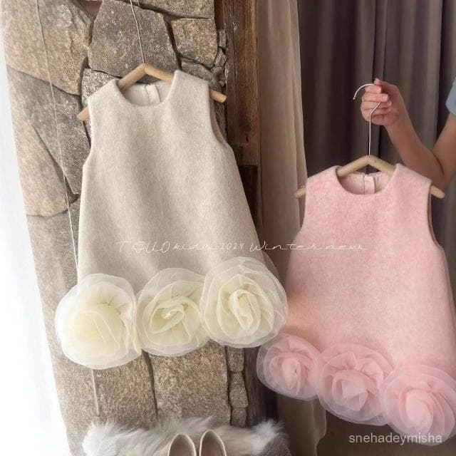 童星圓女童小香風連衣裙新款兒童秋冬女寶週嵗生日禮服花朵背心裙