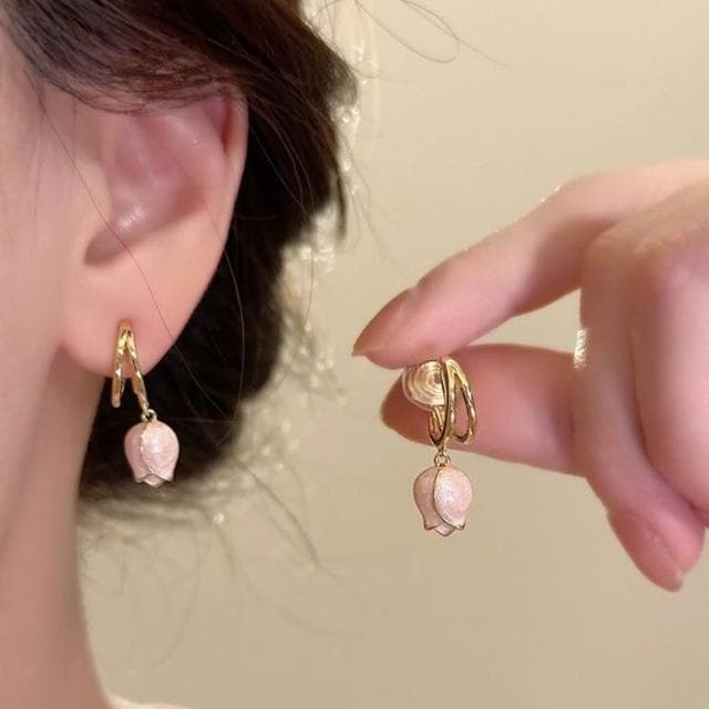 滿188出貨 韓系貝殼花朵耳環 耳夾 無耳洞 耳針 夾式耳環 盤蚊香耳夾 耳飾 耳扣 飾品 禮物 生日禮物 送朋友-11