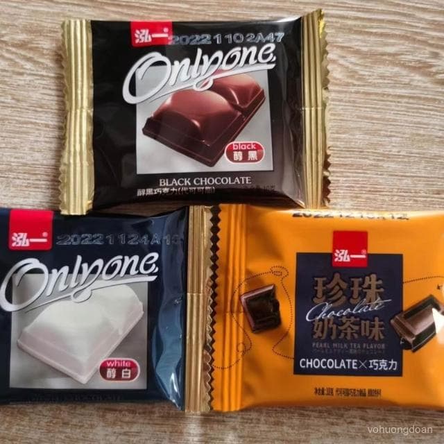 心心相印 泓一巧克力醇黑醇白方形巧克力送女友送禮情人節生日禮物零食小喫