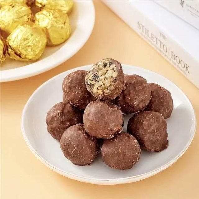  Eason巧克力堅果脆芯球 夾心脆脆兒童網紅辦公室休閒點心小吃