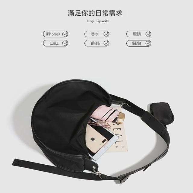 【LEESA】防水側背包\馬鞍包\側背包\尼龍斜背包\韓國包包\大包包\黑色包包\休閒包包\情侶包包\男生禮物