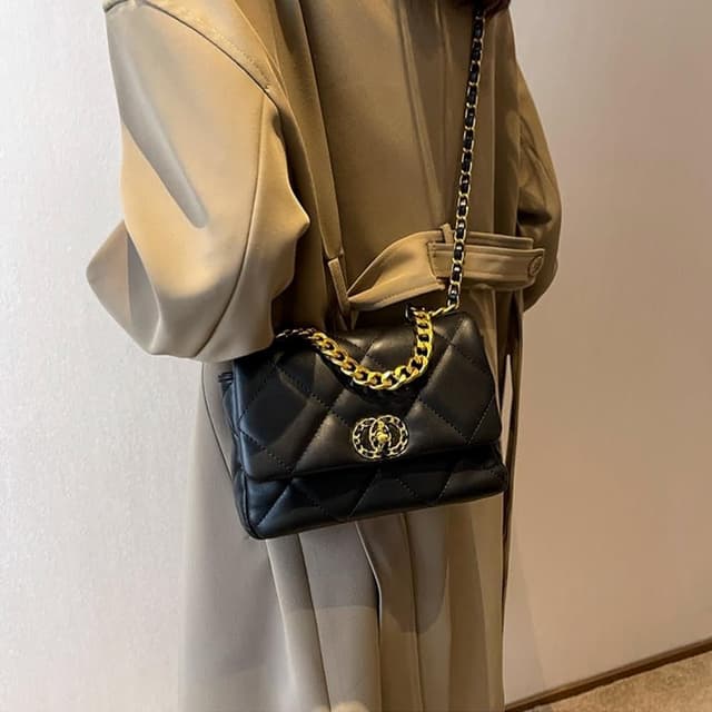 【LEESA】包包\女包包\側背包\肩背包\小香風包包\菱格包\雲朵包\鏈條包\羊皮包\翻蓋包\真皮包\生日禮物