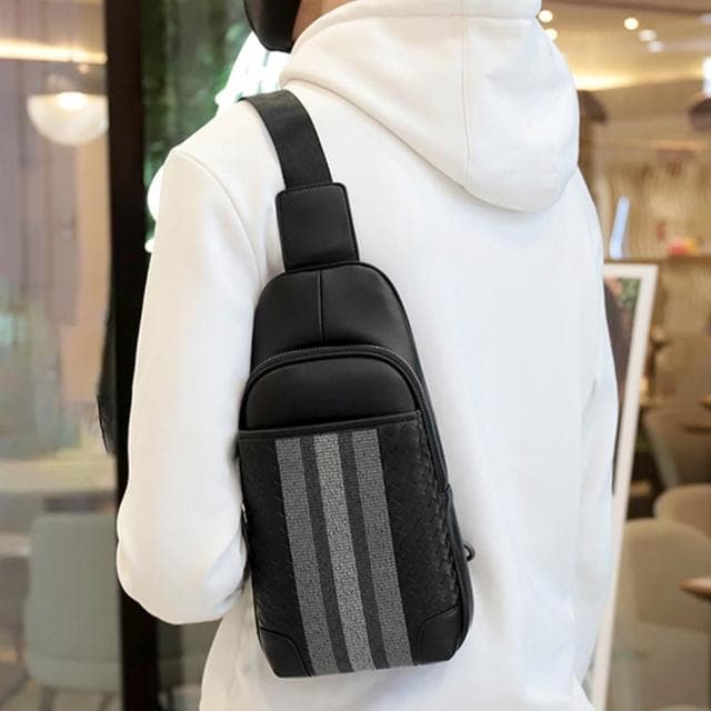 【LEESA】編織包\牛皮包包\真皮胸包\刺繡胸包\男單肩斜背包\休閒編織包\男生包包\包包\胸包\斜背包\真皮包包\生日禮物
