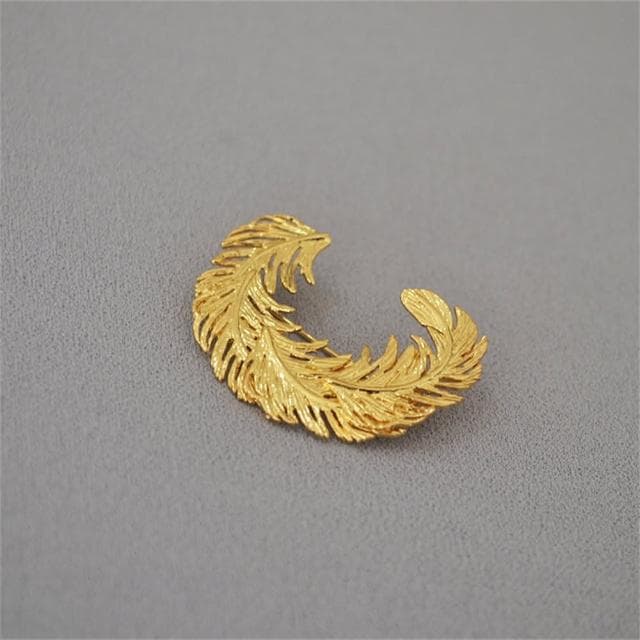 【MoonDy】胸針 別針 小香胸針 金屬胸針 高級感 飾品 造型別針 小禮物 金色胸針 羽毛胸針 毛衣胸針 生日禮物 謝師禮物