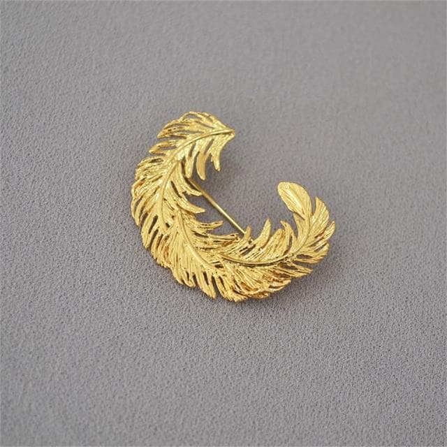 【MoonDy】胸針 別針 小香胸針 金屬胸針 高級感 飾品 造型別針 小禮物 金色胸針 羽毛胸針 毛衣胸針 生日禮物 謝師禮物