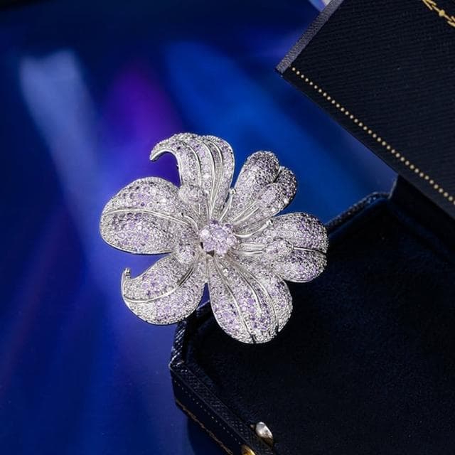 【MoonDy】胸針 別針 造型胸針 鋯石 花朵 配飾 優雅 配件 花開富貴 金屬別針 復古胸針 小香風 送媽媽 情人節禮物 生日禮物