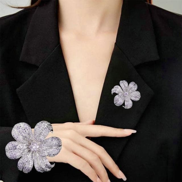 【MoonDy】胸針 別針 造型胸針 鋯石 花朵 配飾 優雅 配件 花開富貴 金屬別針 復古胸針 小香風 送媽媽 情人節禮物 生日禮物