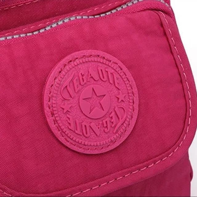 【KT DADA】斜背女包 媽媽包 紅色包包 紫色包包 長輩 禮物 包包 斜背包 尼龍包包 多功能包包 多隔層 收納包 防潑水包包