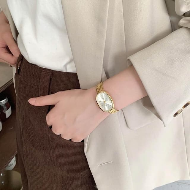 【MoonDy】手錶 金色手錶 指針式 復古錶 橢圓形錶 韓版手錶 ins風 高級感 女生手錶 精緻 學生手錶 石英錶