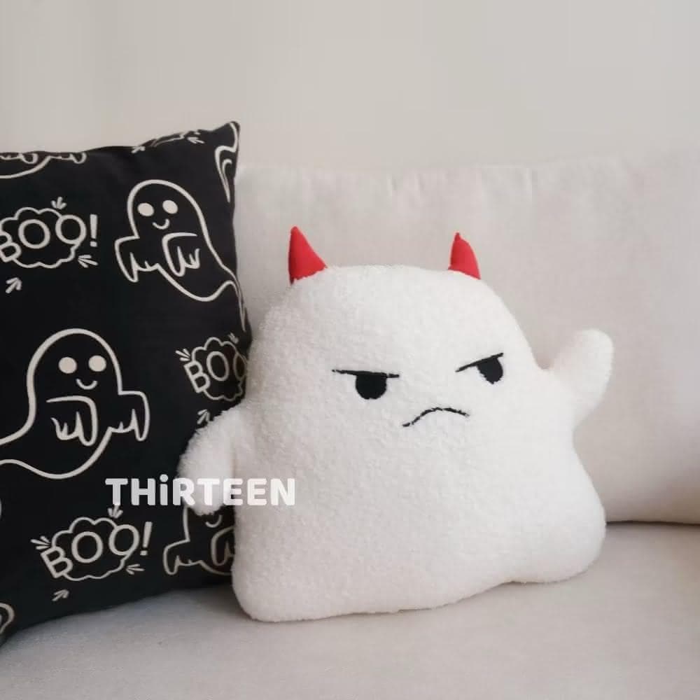【THiRTEEN 拾參家居】淘氣小惡魔抱枕 （Halloween萬聖節 靠枕 交換禮物 枕頭 靠墊 辦公室療癒小物）