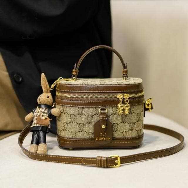 【巴黎精品】情人節禮物 現貨+預購 側背包皮革肩背包托特包帆布包波士頓包隨身女包包-手提化妝包小熊提花a1ev59
