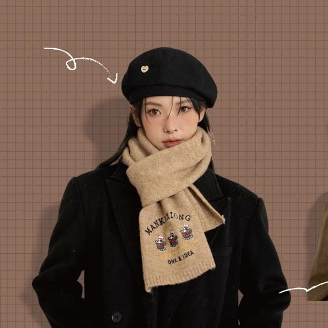 【ZOII 佐壹】保暖刺繡小熊羊毛圍巾(刺繡圍巾 美拉德穿搭 暖冬 圍巾 脖圍 短版圍巾 女生圍巾 #322015)