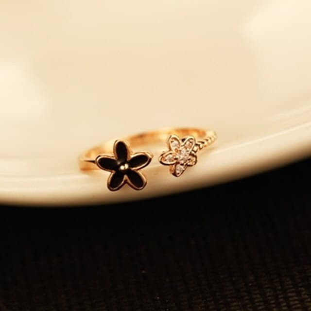 【米蘭精品】現貨+預購 玫瑰金戒指鑲鑽流行飾品韓版優美茶花百搭七夕情人節生日聖誕節交換禮物73by53