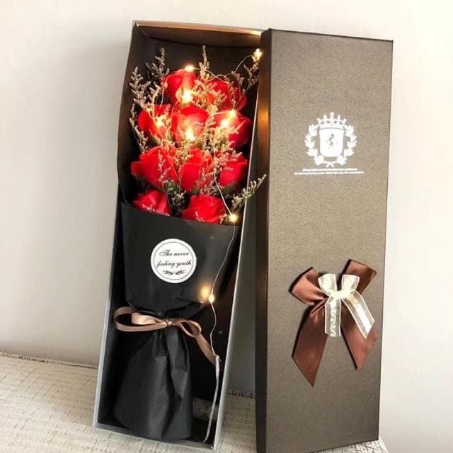 永生花束禮盒 11朵 花束 花禮 玫瑰花束 玫瑰花禮盒 花束 康乃馨 情人節禮物 母親節禮物 教師節