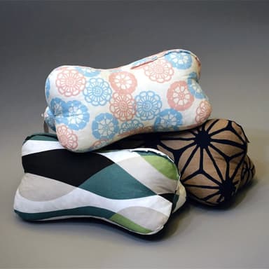 【IKEHIKO】紓壓骨頭枕HoNe15x15x32cm｜新年禮物 午睡枕 頸枕  低反發泡棉 高密度 紓壓  熱賣 暢銷產品 口碑商品   日本製 銷售冠軍