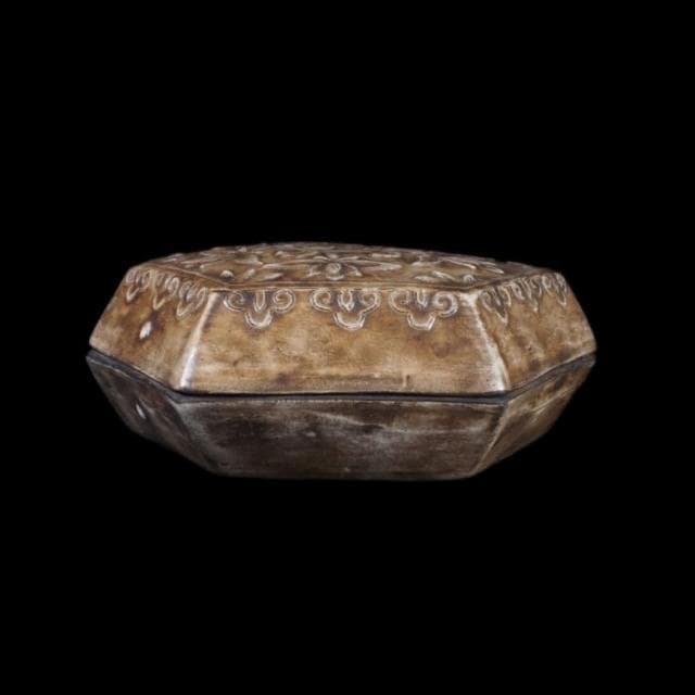 《博古珍藏》宋 定窯白釉刻花卉紋六方粉盒 早期收藏 老件文物瓷器