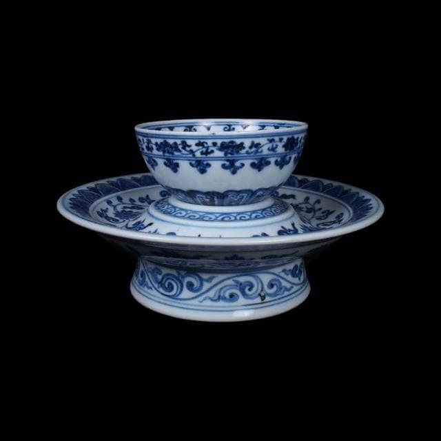 《博古珍藏》明宣德 青花花卉紋盞托 早期收藏 老件文物 茶杯瓷器 國際拍賣級